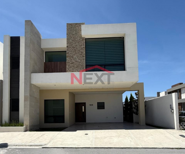 Casa en Renta  de 4 Recámaras Amueblada al NORTE de Saltillo