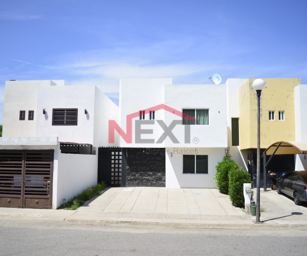 CASA EN VENTA EN BANUS RESIDENCIAL