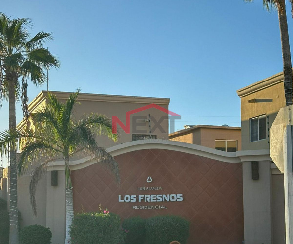 CASA EN VENTA EN FRESNOS RESIDENCIAL