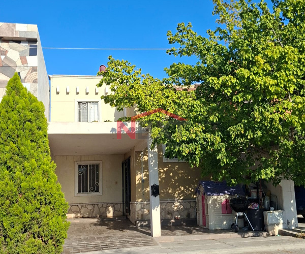 Casa en Venta  en Portal del Pedregal