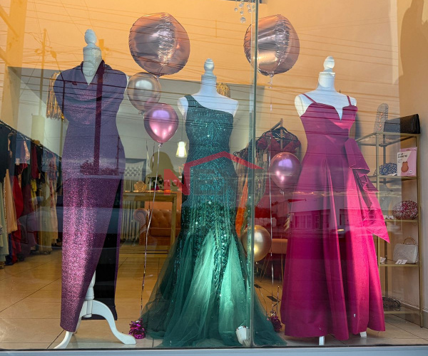 TRASPASO DE NEGOCIO VENTA Y ALQUILER DE VESTIDOS