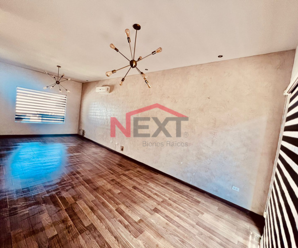 CASA EN RENTA REMODELADA Y EN RESIDENCIAL PRIVADO