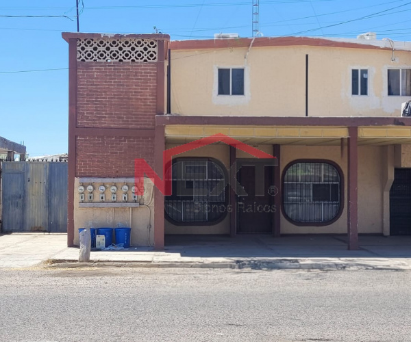 CASA EN VENTA EN COL. MODELO