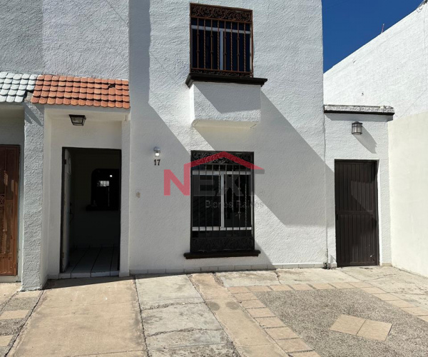 CASA EN VENTA EN COL. PRIVADA LAS LOMAS