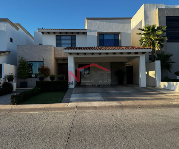 CASA EN VENTA EN LOS LAGOS RESIDENCIAL