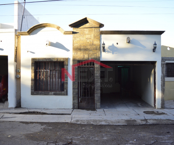 CASA EN VENTA EN COL. ALTARES
