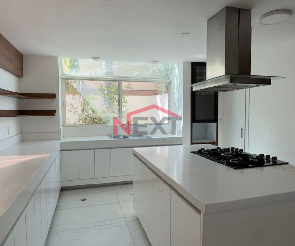 Residencia en VENTA en la colonia Real De Peña