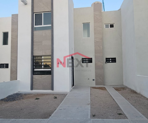 Casa en RENTA en Valle de Los Almendros