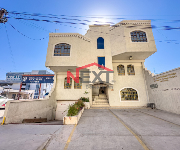 OFICINA EN VENTA EN COL. CENTENARIO