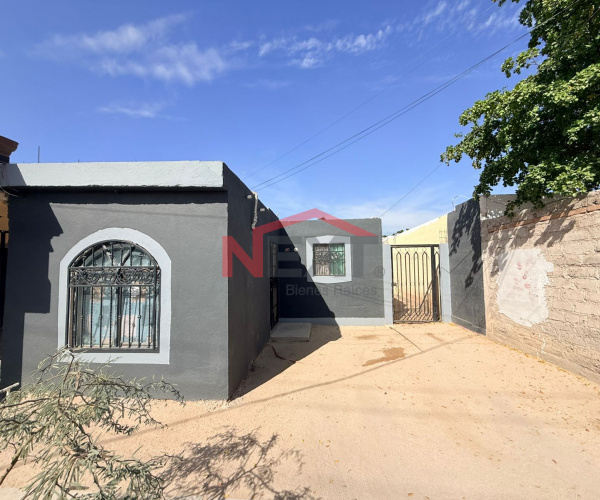 CASA EN VENTA EN FRACC. PASEO DE LAS PALMAS