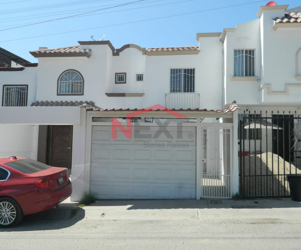 Casa en venta en JARDINES DE AGUA CALIENTE
