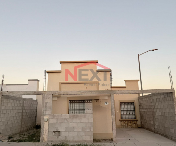 CASA EN VENTA EN FRACC. PUERTA DEL REY