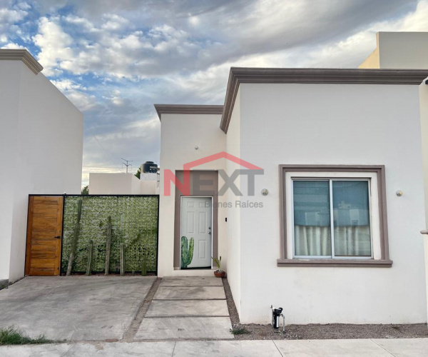 CASA EN RENTA EN LA CANDELARIA RESIDENCIAL