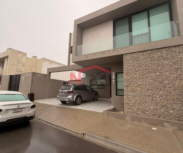 Casa en venta  de 4 Recámaras al Norte de Saltillo Totalmente Equipada