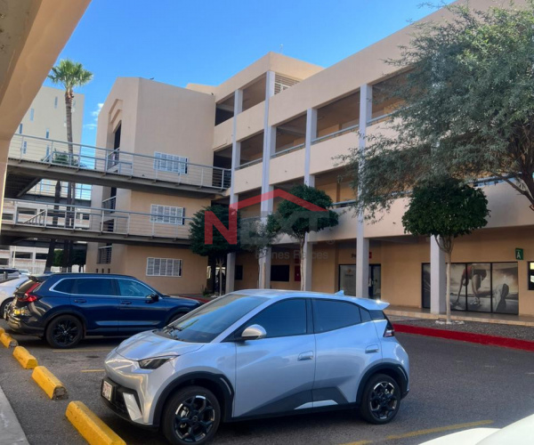 LOCAL EN RENTA EN CENTRO MEDICO DEL RIO