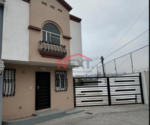 CASA EN RENTA EN JARDINES DE AGUA CALIENTE TIJUANA B.C