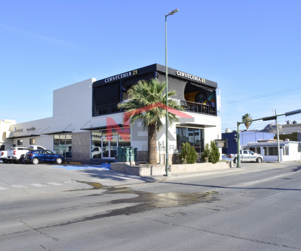 LOCAL EN RENTA EN PLAZA GASTON MADRID