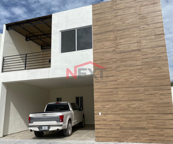 CASA EN VENTA EN VILLAS DE ARTEAGA