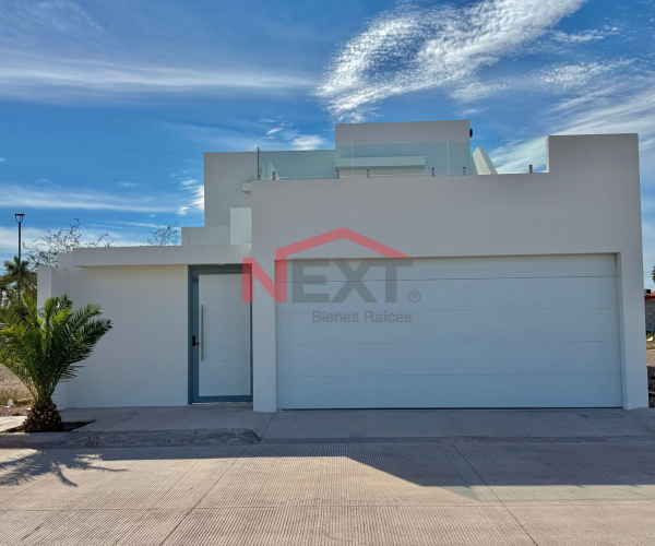 Casa Nueva Cerca de Playa con Alberca, Terrazas panorámicas y acabados de calidad.