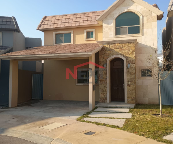 CASA EN RENTA  EN RESIDENCIAL MISIONES 3