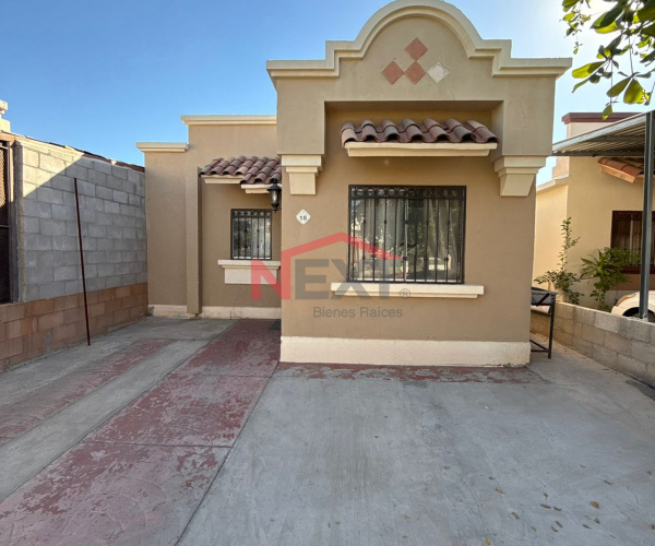 CASA EN RENTA EN COL. PUERTA REAL