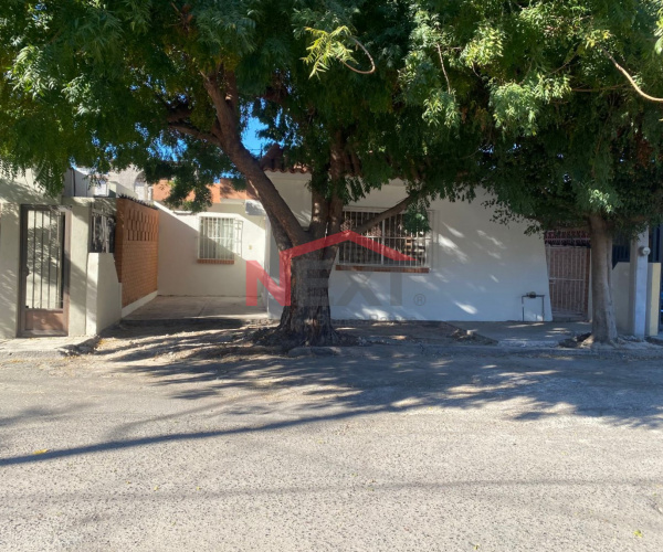 CASA EN RENTA EN COL. BUGAMBILIA