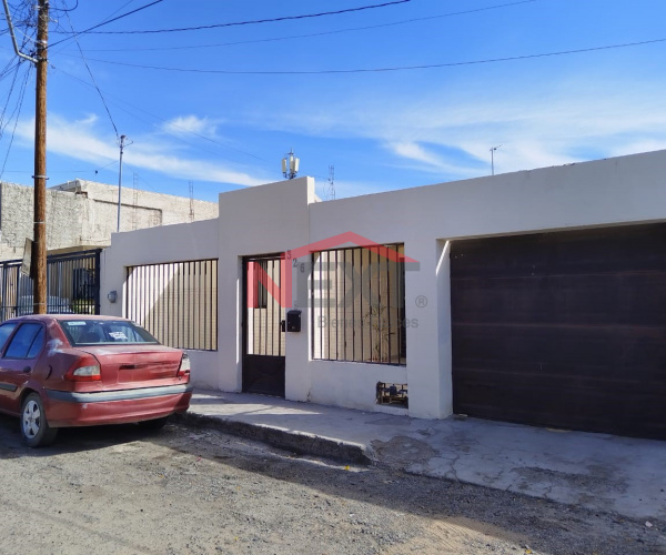 CASA EN RENTA EN COL. BALDERRAMA