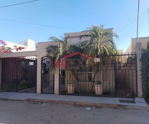 CASA EN VENTA EN COL. SAHUARO