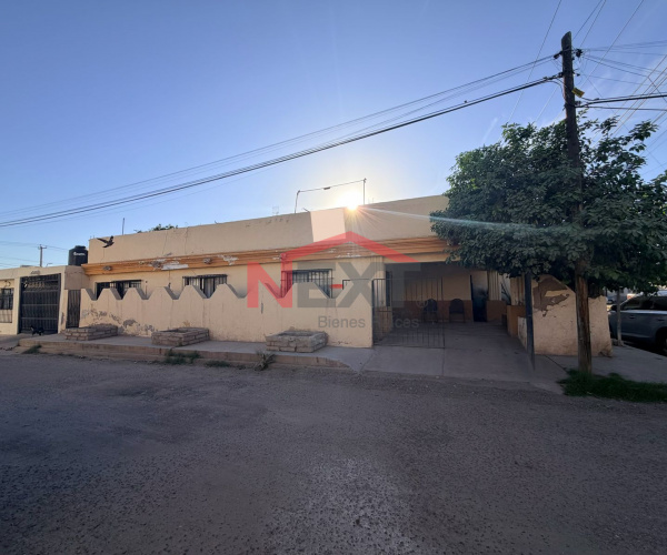 CASA EN VENTA EN COL. MIRASOLES