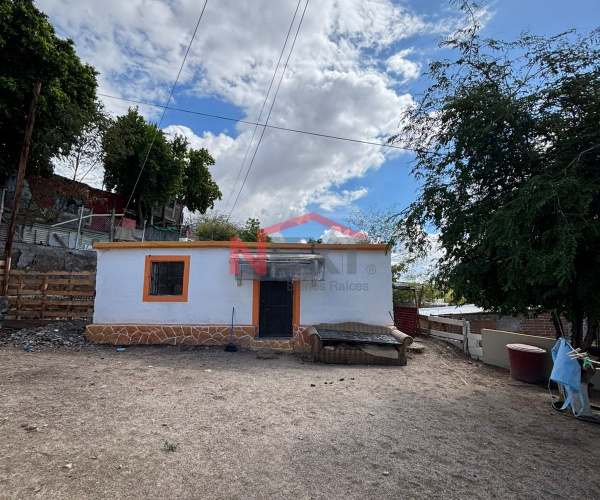 CASA EN VENTA EN COL. 5 DE MAYO