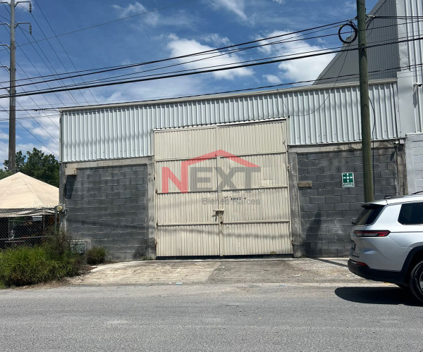 BODEGA   EN RENTA DE 266 MTS 2 ESQUINA  BLVD JAIME BENAVIDES POMPA