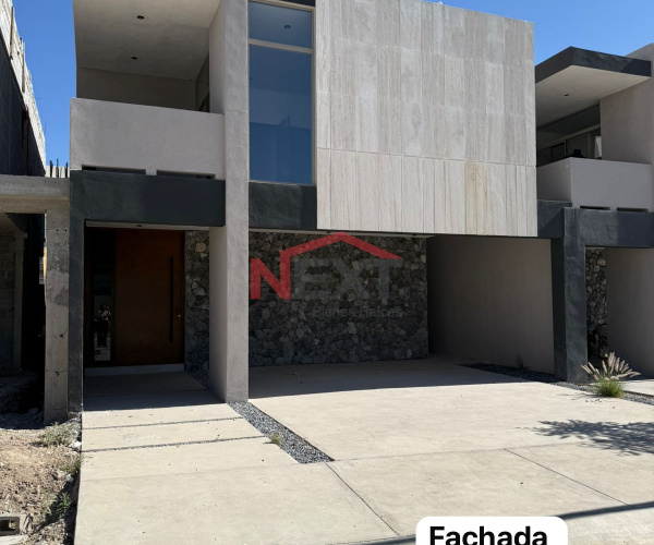 Casa en venta en privada Casa de Piedra (lote 8) al norte de la ciudad