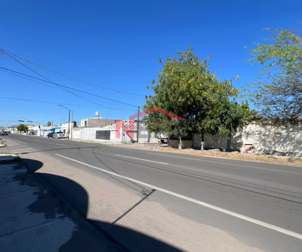 CASA EN VENTA PARA DERRUMBAR EN COL. BALDERRAMA