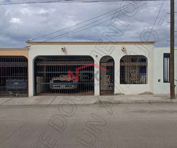 CASA EN VENTA EN COL. LOS JARDINES
