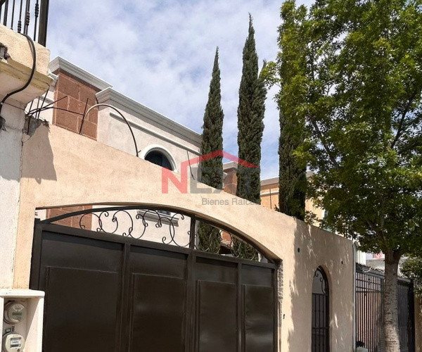 CASA EN RENTA EN REAL DEL SOL