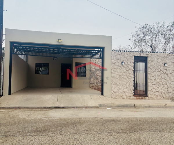 CASA EN VENTA EN COL. LOMAS DE MADRID