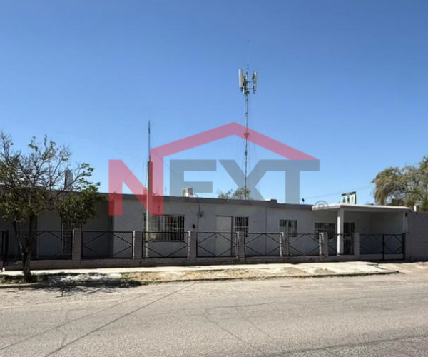 CASA EN VENTA EN COL. OLIVARES