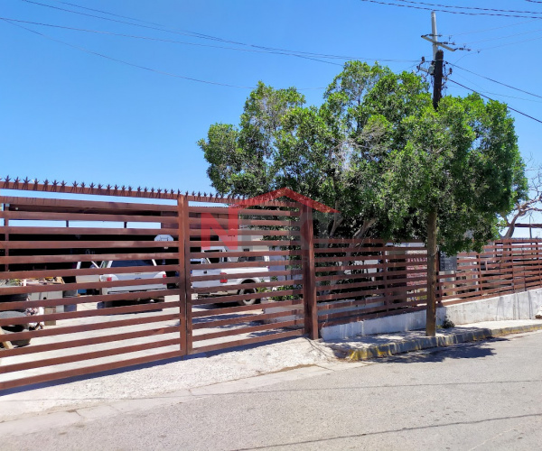 OFICINAS CON TALLER EN VENTA COL. AKIWIKI