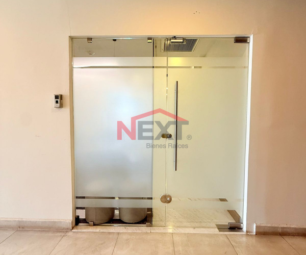 OFICINA EJECUTIVA EN RENTA EN COLOSSUS