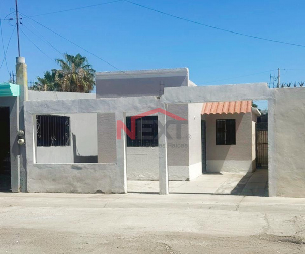 CASA EN VENTA EN COL. ALTARES