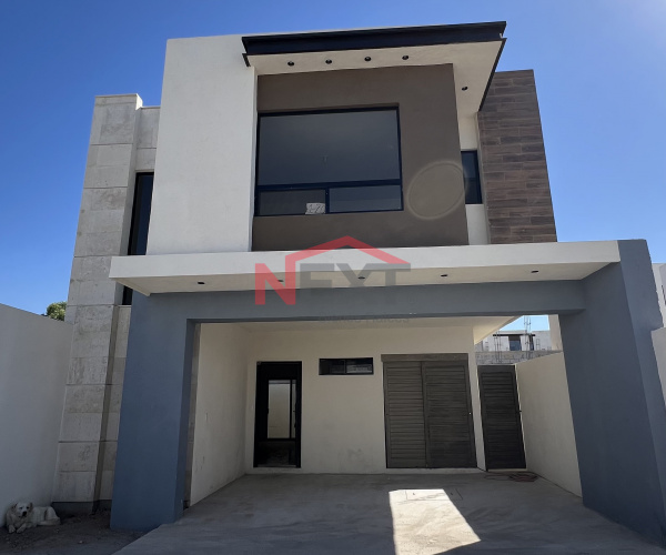 CASA EN VENTA  — PRIV. VILLAS DE VISTA HERMOSA