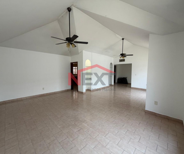 Casa en Esquina de Una Planta al Norte de Saltillo | Col. Doctores |📐 245 m2 de Terreno 📐220 m² Construcción