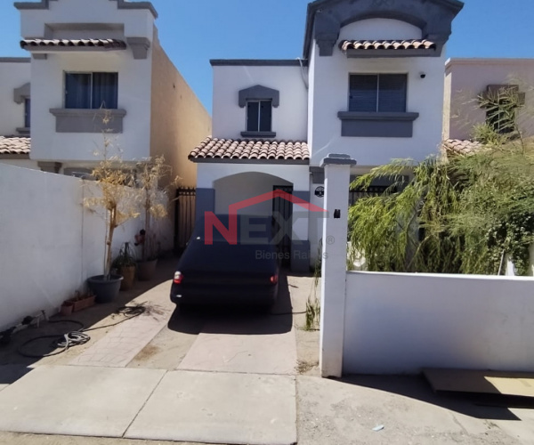 CASA EN VENTA EN PUERTA REAL RESIDENCIAL