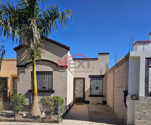CASA EN VENTA EN PUERTA DEL REY RESIDENCIAL