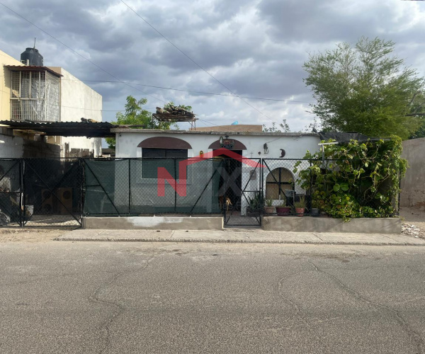 CASA EN VENTA EN COL. EL MALECON