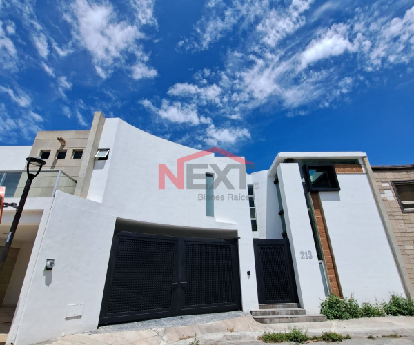CASA EN VENTA  EN VALLE DE LAS PALMAS