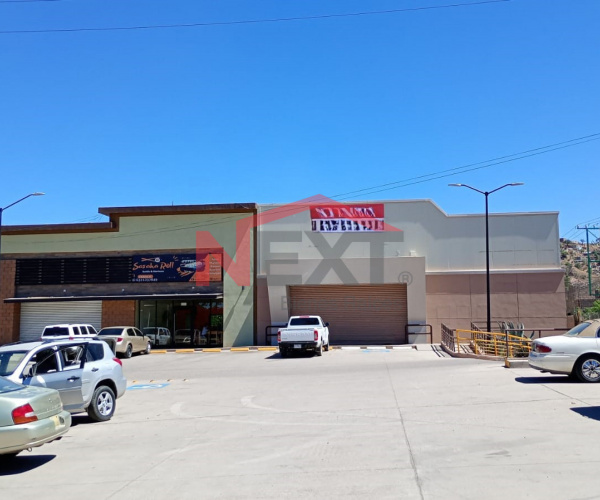 LOCAL EN RENTA EN PLAZA NATACION EN NOGALES SONORA