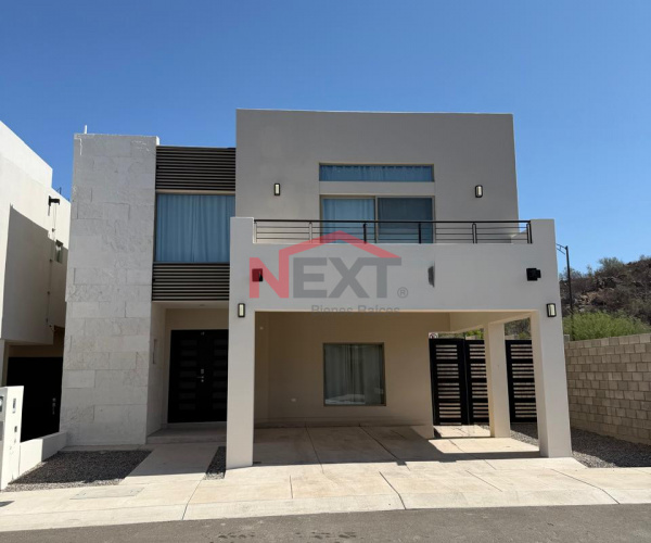 CASA EN RENTA EN LA MIRADA RESIDENCIAL