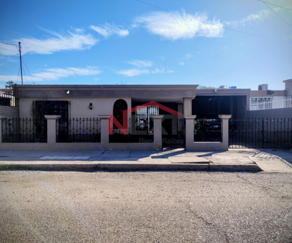 CASA EN VENTA EN COL. SAN BENITO