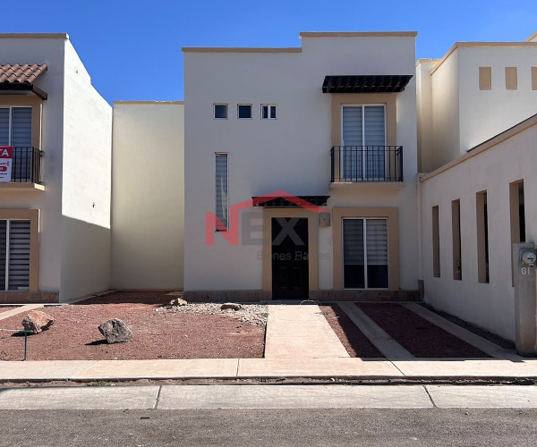 CASA EN VENTA EN COL. LAS PROVINCIAS